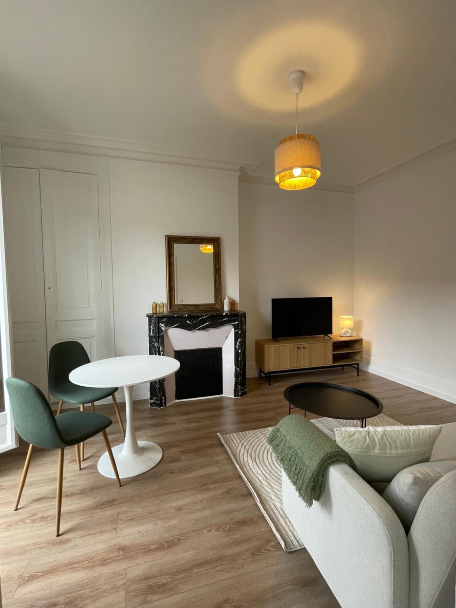 Appartement 2 Pieces Renove, Centre-ville